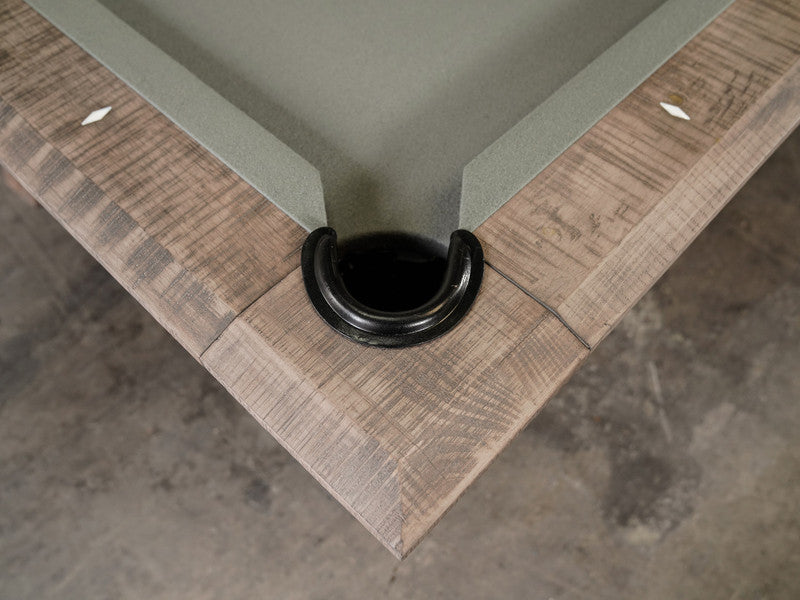 Desyn Pool Table Antique