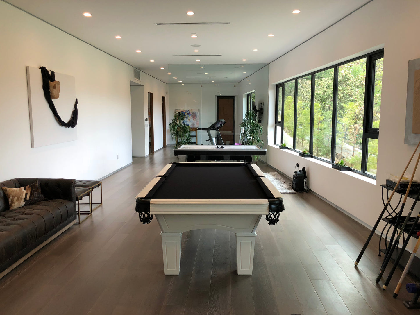 Benedict Pool Table White