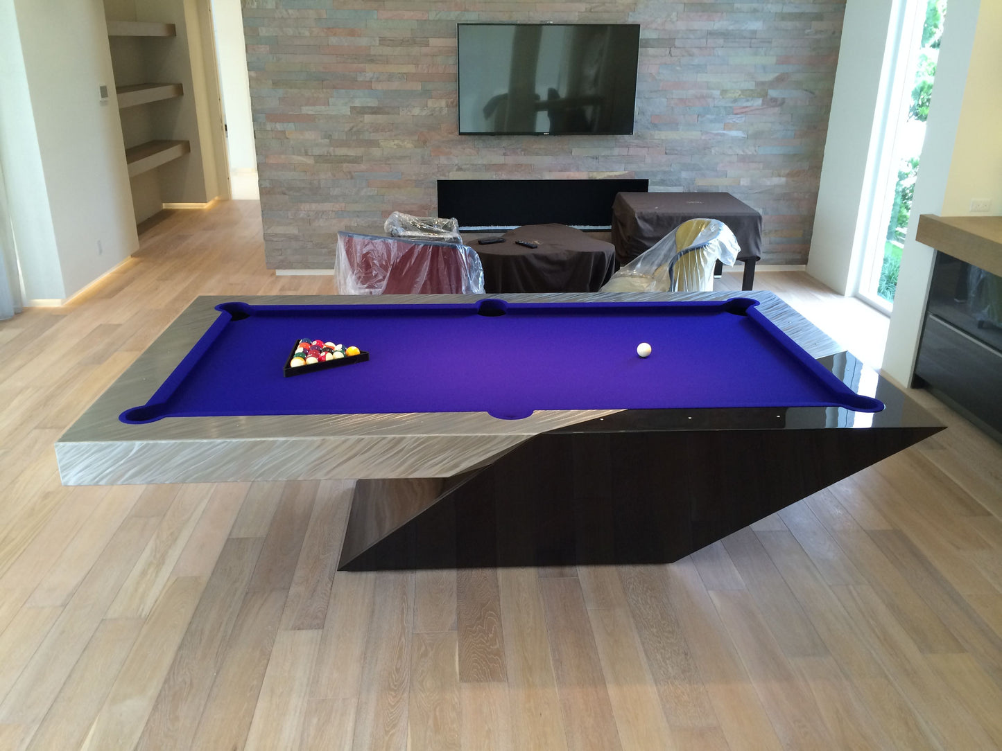 Boss Luxury Pool Table