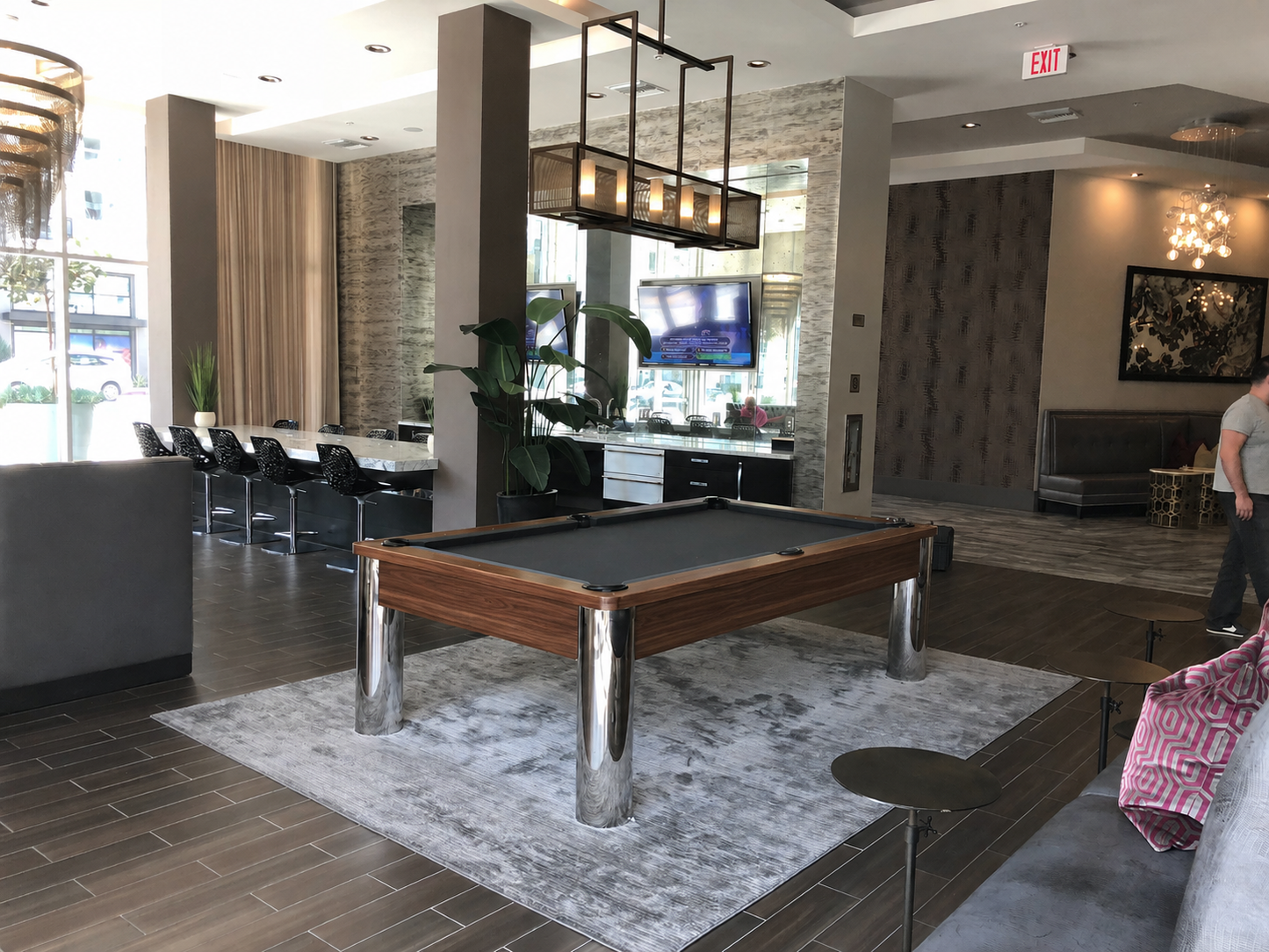 Cosmopolitan Modern Pool Table