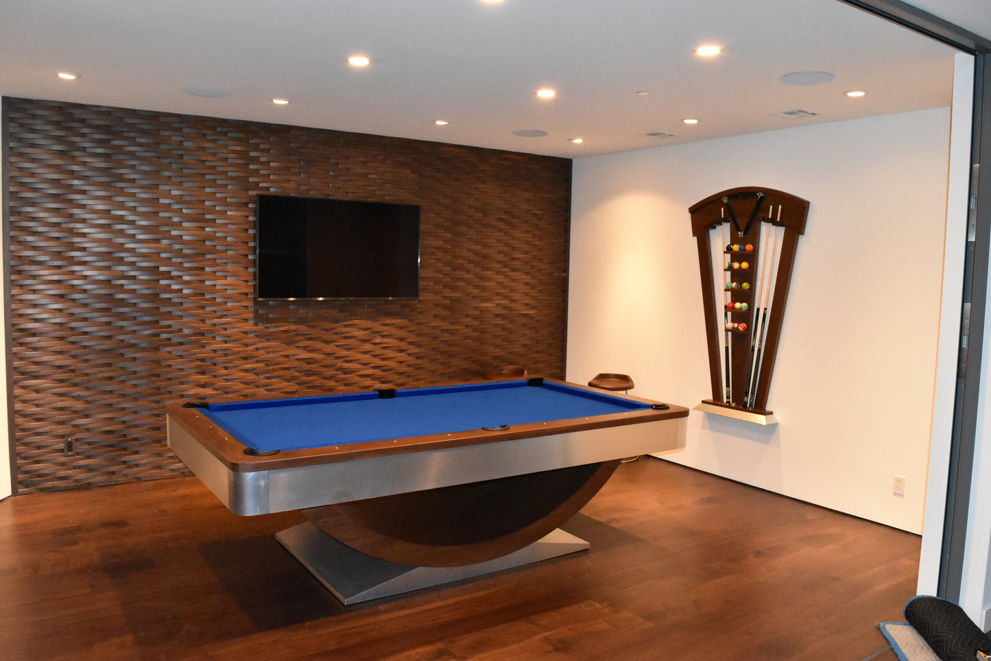 Halo Pool Table